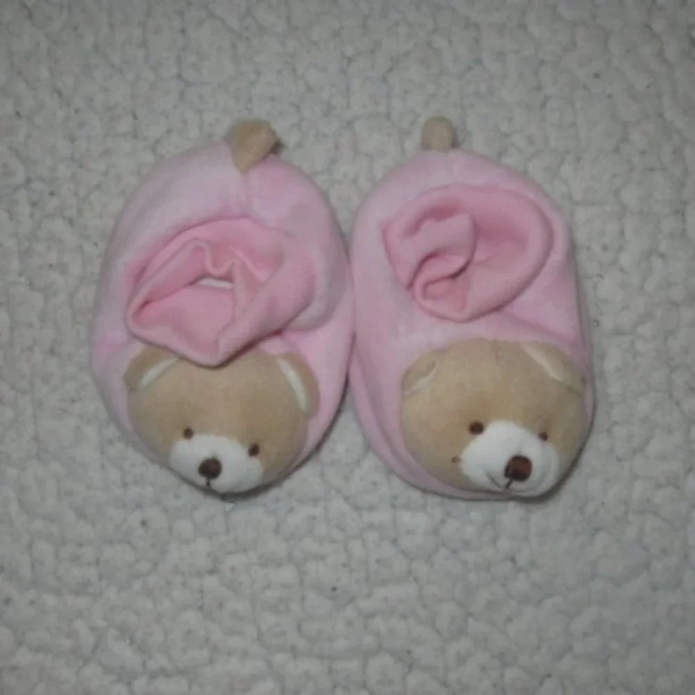 5/$20 Girls Infant Pink/Tan Bear Slippers